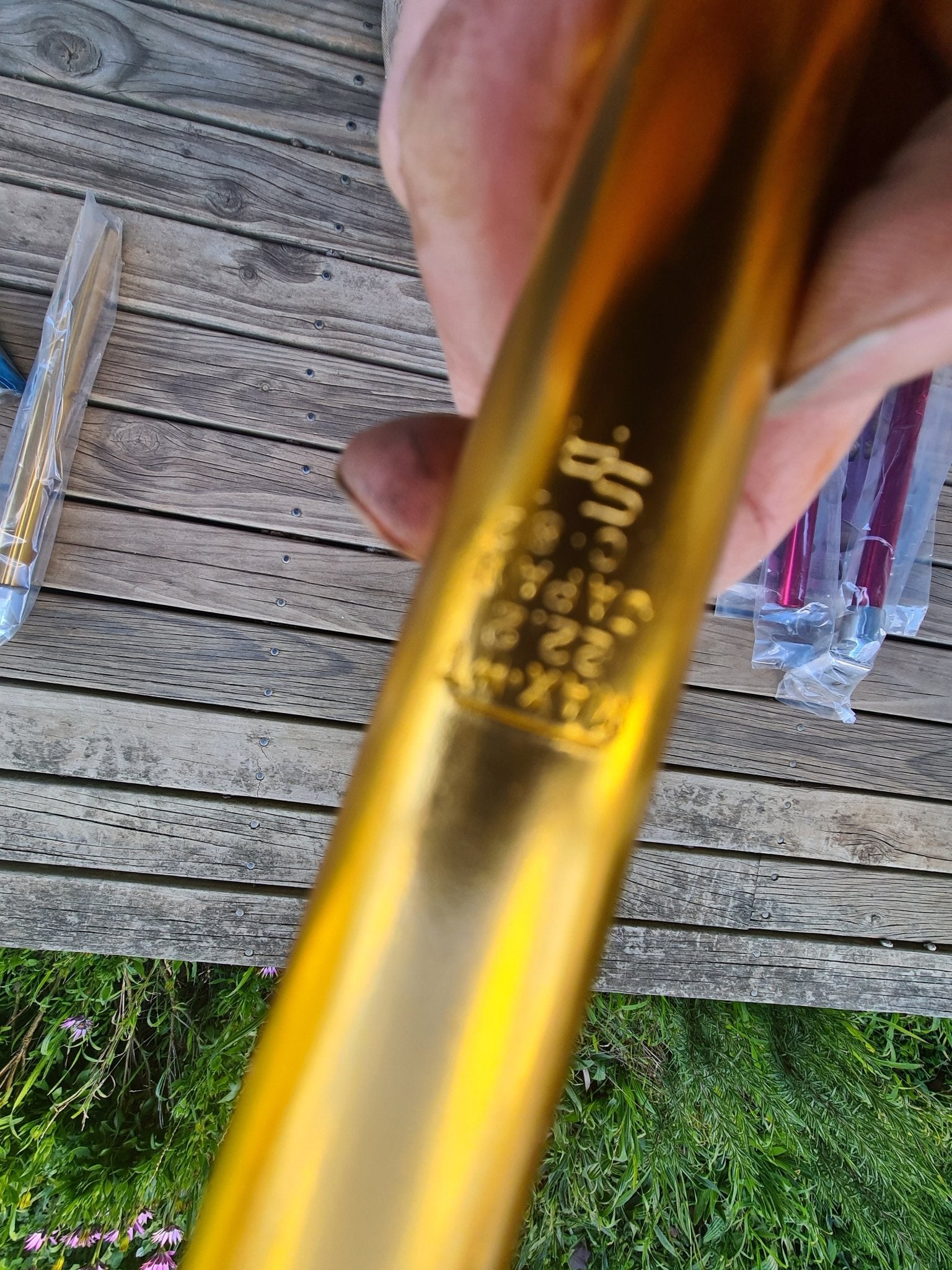 NOS - SR- 2 sided Fluted 22.2 GOLD seat pole - Bmx Products AU